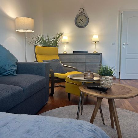 Kakavanen'S Sea View Apartment بالشيك المظهر الخارجي الصورة