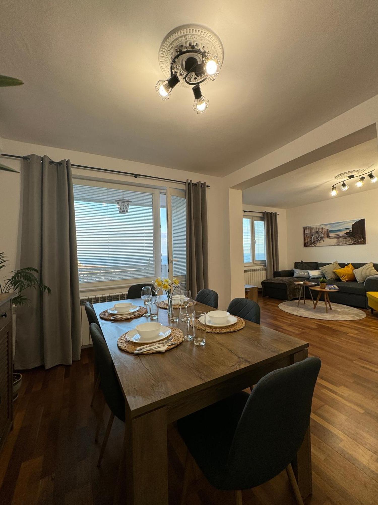Kakavanen'S Sea View Apartment بالشيك المظهر الخارجي الصورة