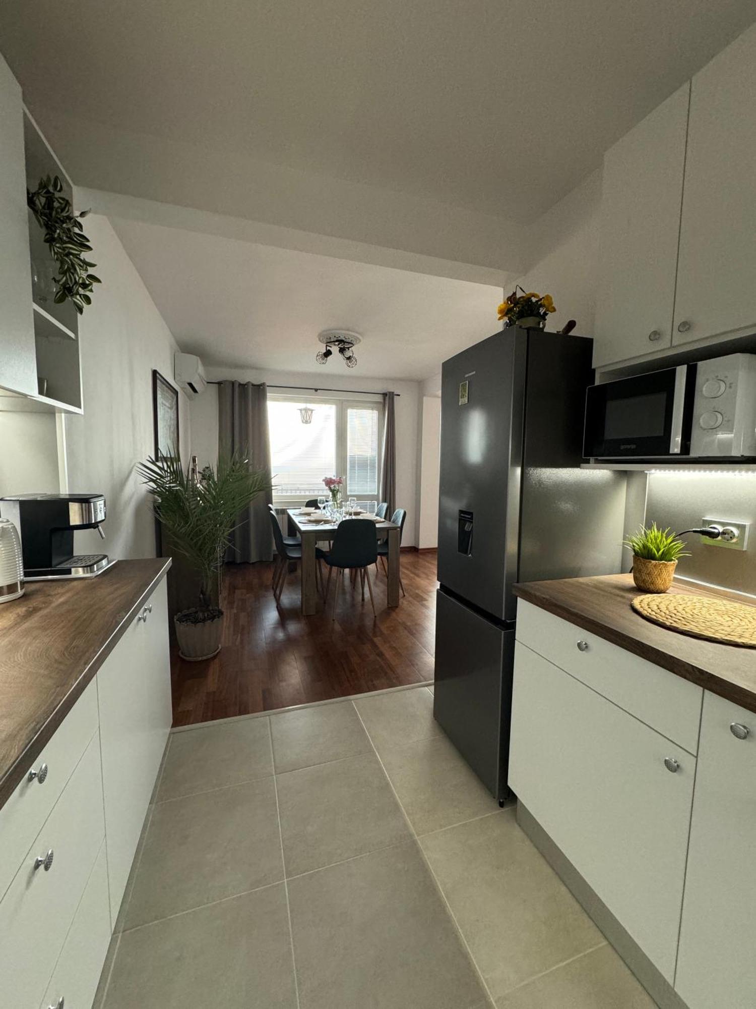 Kakavanen'S Sea View Apartment بالشيك المظهر الخارجي الصورة