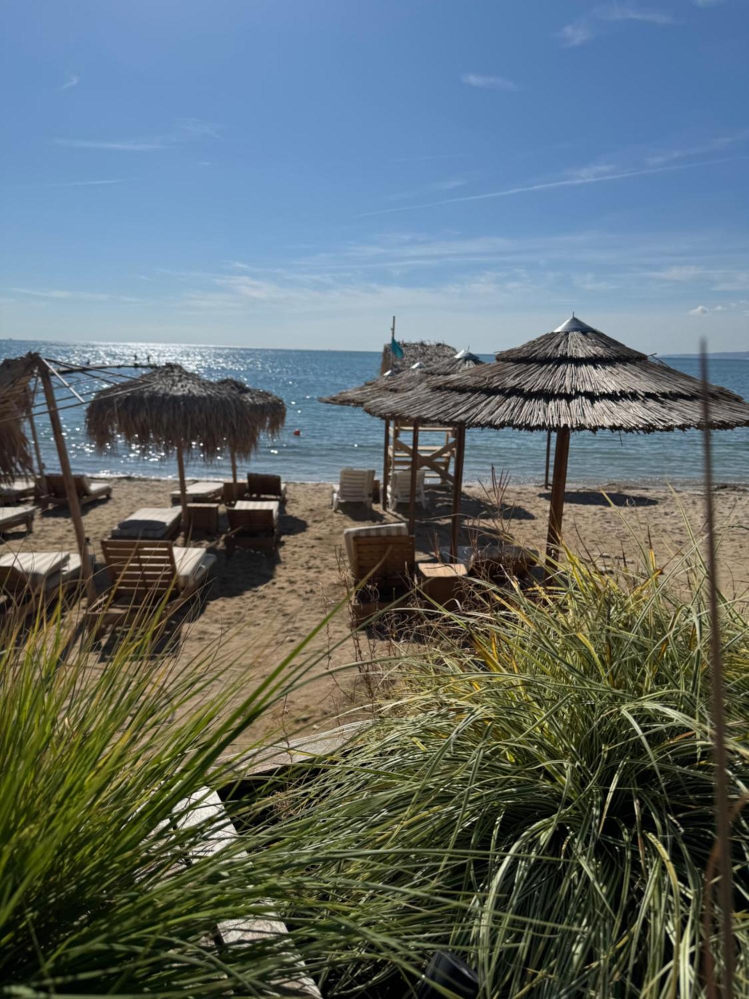 Kakavanen'S Sea View Apartment بالشيك المظهر الخارجي الصورة